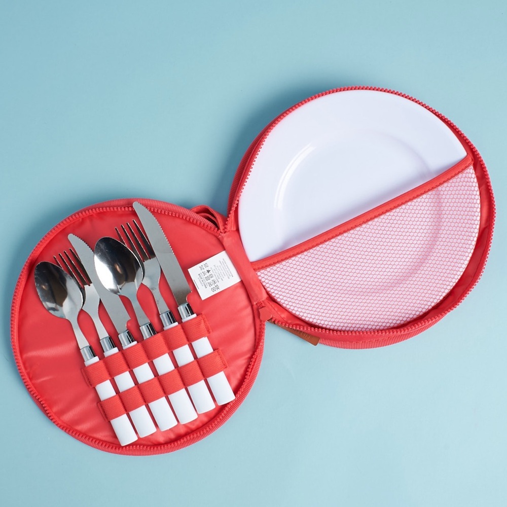 SUNNYLIFE Lovers Picnic Set in Malibu